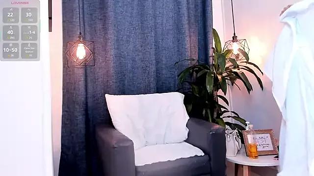 natasha_moreno from StripChat is Freechat