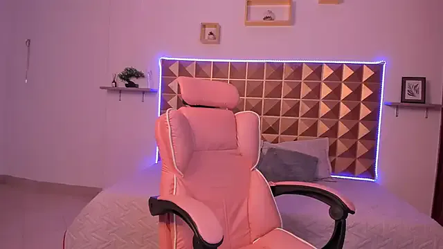Naughty_Kat_