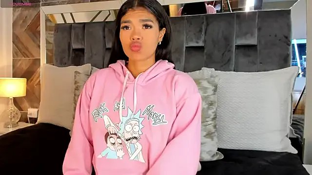 Freechat NaylaGrey on StripChat