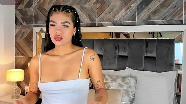 Freechat NaylaGrey on StripChat