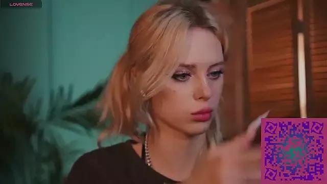 Nelly_Carroll from StripChat is Freechat