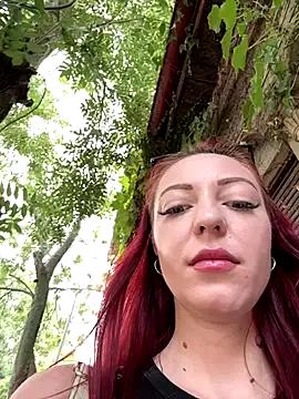 Freechat New_Kessie on StripChat