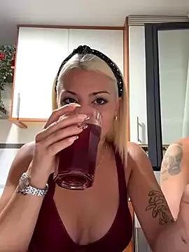 NoeliaGarcia17 from StripChat is Freechat