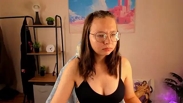 Nuura_Moore from StripChat