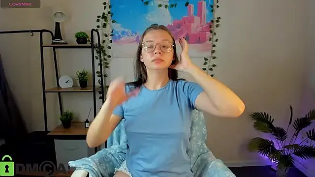 Freechat Nuura_Moore on StripChat