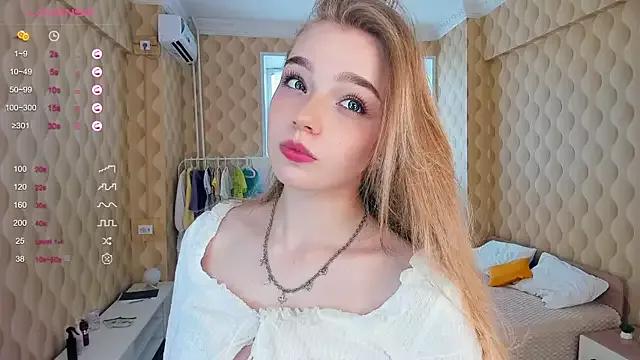 OdellaCaris from StripChat is Freechat