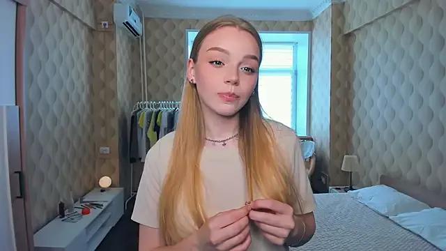 OdellaCaris from StripChat is Freechat