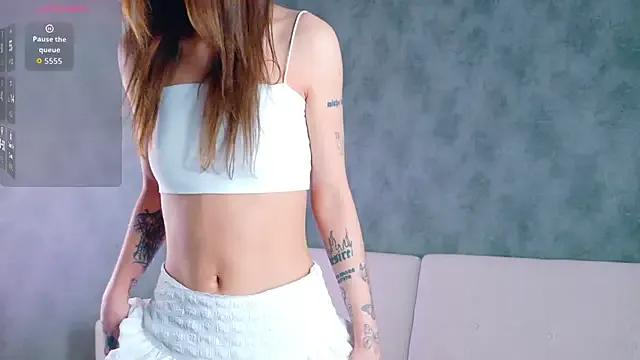 Freechat OnlyForYou_ on StripChat