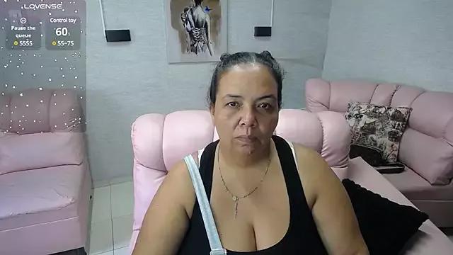 Penelope_Nipples_ from StripChat