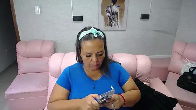 Penelope_Nipples_ from StripChat