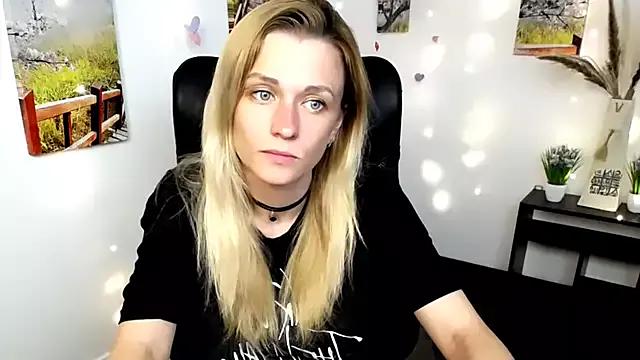 PeppyMia from StripChat