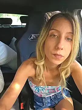 PetiteSecrets on StripChat