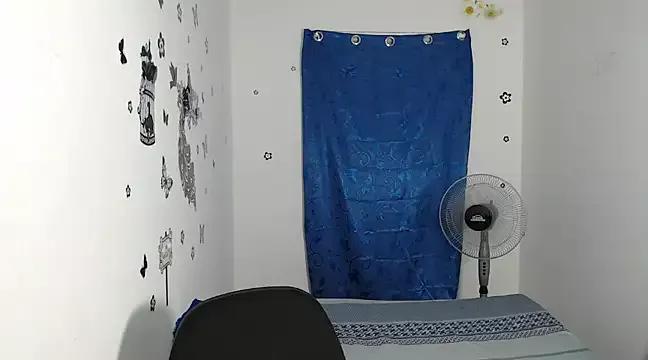 pettite_pervertt on StripChat 