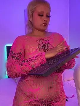 pink_maddy from StripChat is Freechat