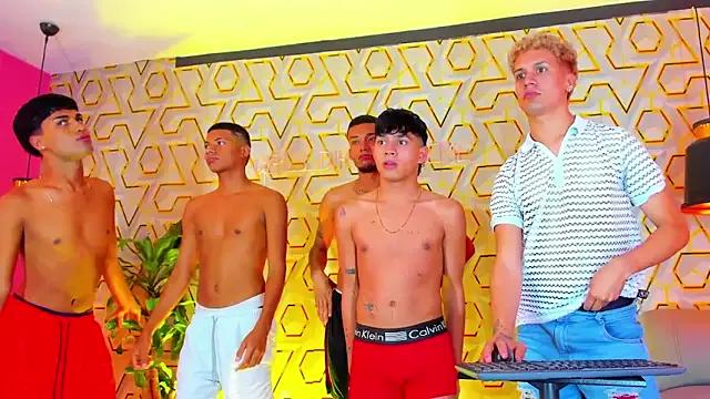 Play_boys_Hot from StripChat is Freechat