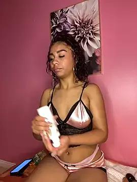 PrettyTiana_ from StripChat is Freechat
