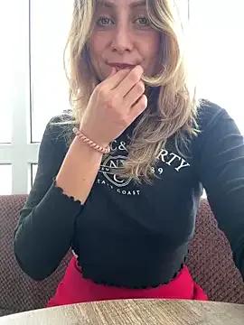 Puzdosia — Rubbing pussy against a table leg