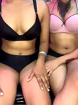 Pyasi_Leshbo from StripChat is Freechat