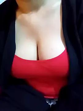 Queen-maha from StripChat is Freechat