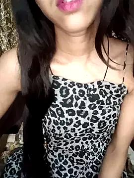 Queen_Pooja7 from StripChat is Freechat