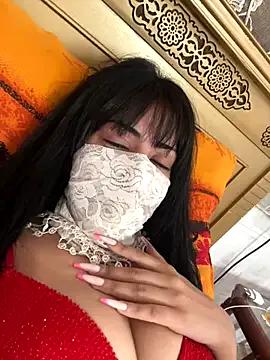 QueenLujaine from StripChat is Freechat