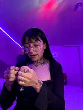 QueenSquirt02 from StripChat is Freechat