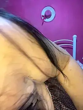 Freechat QueenYumi on StripChat