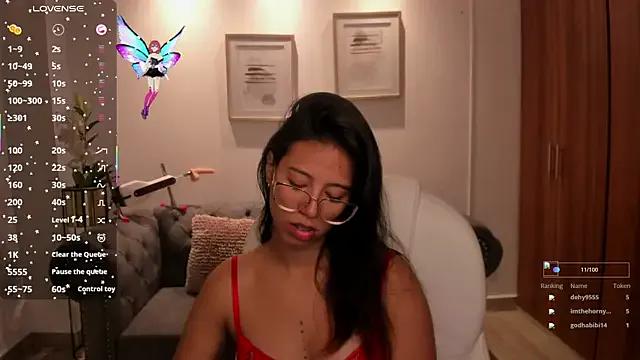 Freechat raven_stonee on StripChat