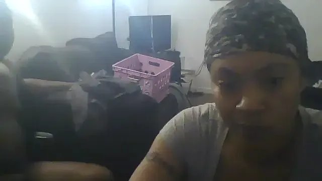 Freechat realninafame on StripChat