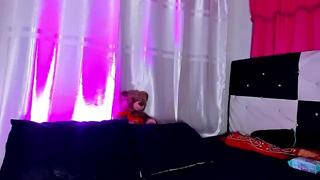 Riley_Black from StripChat is Freechat