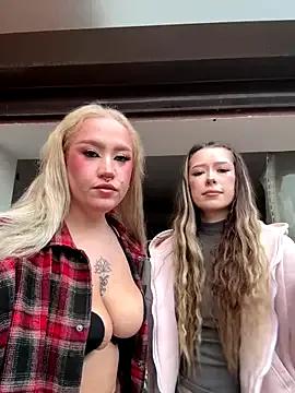 RollDolls — Group on StripChat