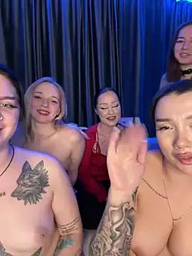 RollingGirls from StripChat