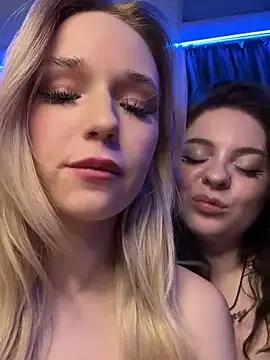 RollingGirls from StripChat