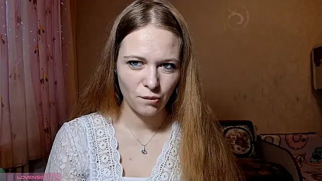 Freechat RomonaBustad on StripChat