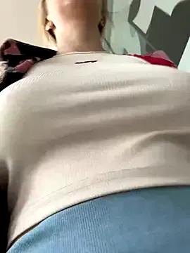 RonnieKiss on StripChat 