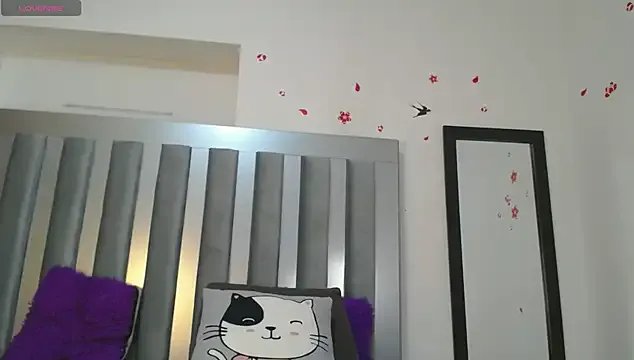 Freechat Rose_Nichols on StripChat