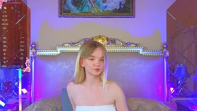 RosesKate from StripChat is Freechat