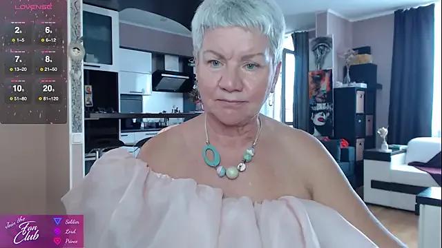 Roxana_brooks from StripChat