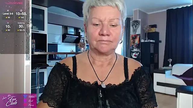 Roxana_brooks from StripChat