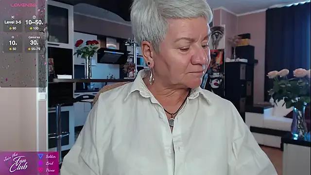 Roxana_brooks from StripChat