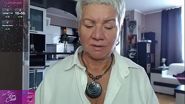 Roxana_brooks from StripChat