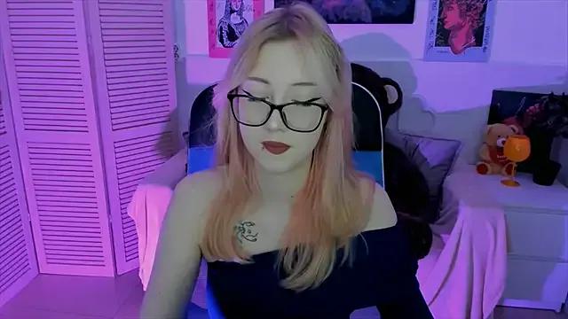 RubyBennett from StripChat is Freechat