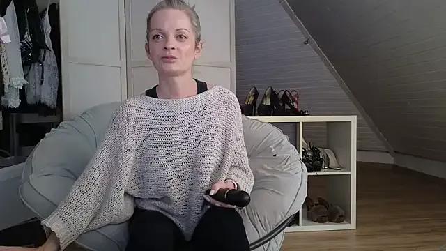 StripChat Sabdeluxe is Freechat Sabdeluxe — doggy anal