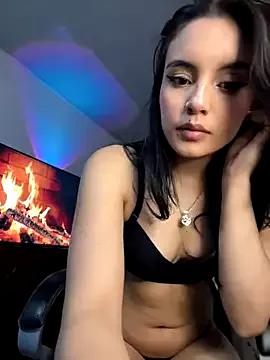 salome_polaniiee from StripChat is Freechat