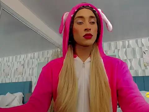 samantha_bliss from StripChat is Freechat