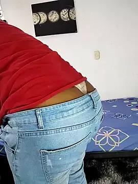 Private samanthaeliott22 on StripChat