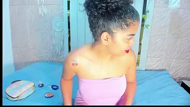 Samanttha_Keem from StripChat is Freechat
