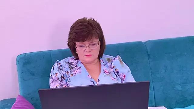 Sandra_Sunrise from StripChat is Freechat