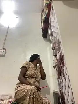 Sapnahot34 on StripChat