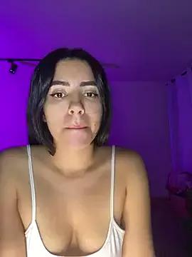 Sara-215 on StripChat 